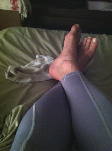 Compression Pants Feet.jpg1