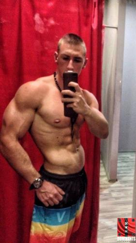 11247900_945135298940428_2932129714786863586_n