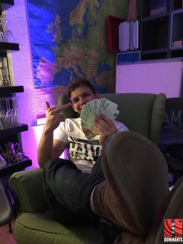 27744122_1999806593370123_508093003_o