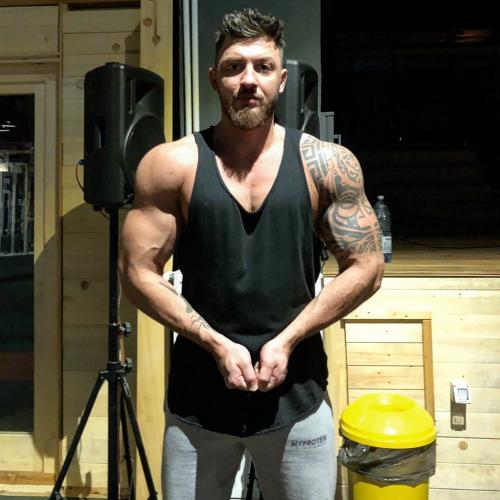 037F9B11-CDDF-428A-8D50-882404A04AD2