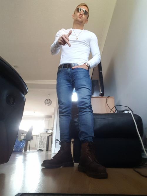 DOWN ON YOUR KNEES BOY