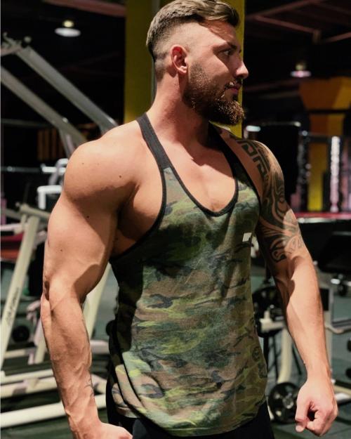 FC4E99B9-4085-4A9C-B5A8-102AAE055340