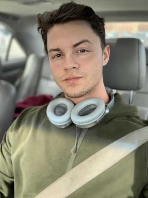 1556CFFB-BD98-4E49-B51A-83816B9974C6