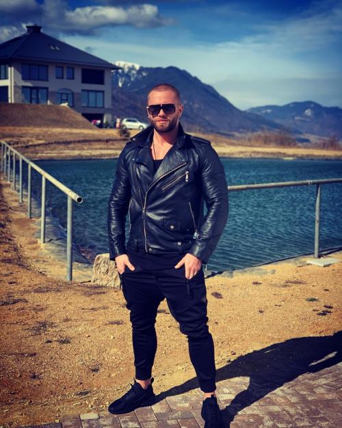 E8F0A6C5-6665-4FA5-A437-56493436EA2E