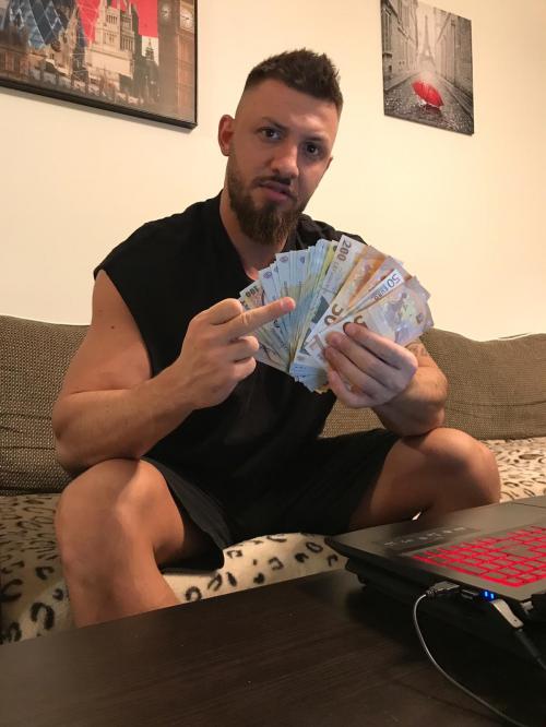 1E91C410-95AB-4B45-8BC9-38F32595BD95