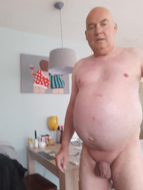 3facfe93-0cbb-4aed-af46-30f85e56b9d9