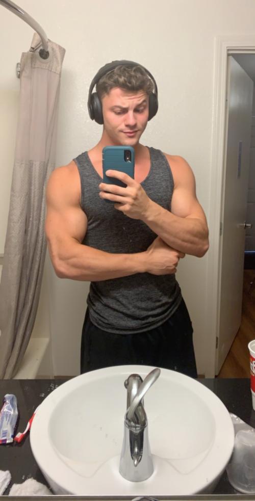 1901A622-0E33-4683-B57F-7BD05A58C7C0