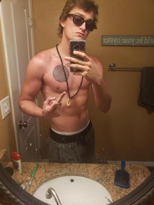 15605496367615098677951046060016