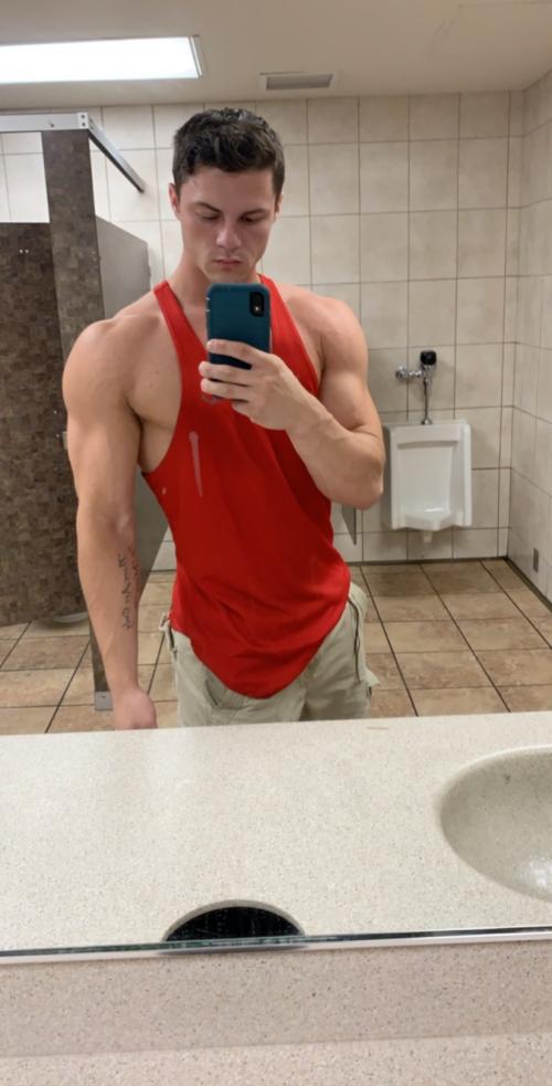 2BA4A312-D0CF-4EC0-8DAF-4F62795C977C