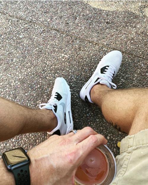 33B178D0-AF8E-4184-A238-DF9014DCC4EF