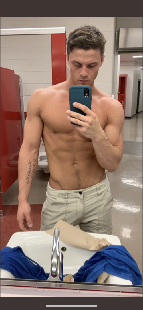 E37C24B4-5F94-454E-8EF3-F751FDF900C2