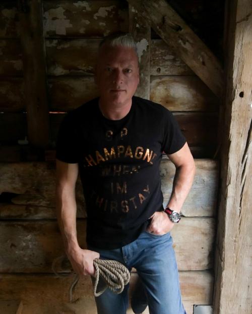 9E437A4F-D86A-4AC1-8CF5-7E51FA6FABAE