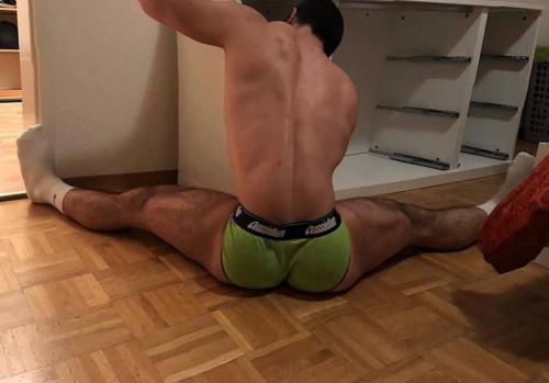 7B934FA1-5E3D-4FBB-8030-C44292E2E62A