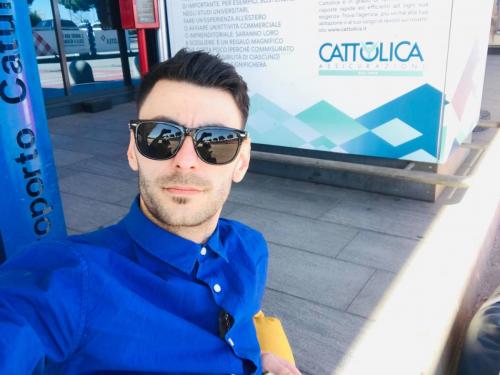 F9654286-84EA-41C2-A55D-93A331E32837