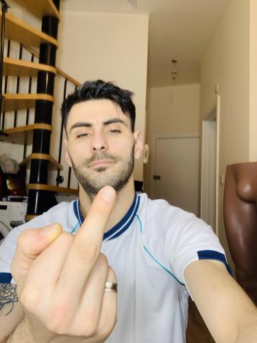 90662FE3-2C27-4CF4-B1CF-0C4AD5F3B54B