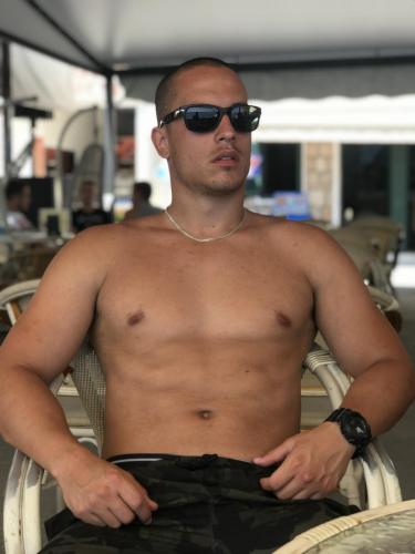 FCF6EF69-E6C8-4F7E-9E38-B977F9630DB4