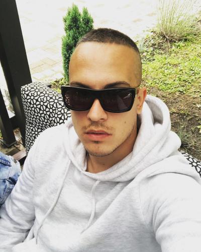 EFE1825F-BE60-4F17-8ECF-1A411EE4E089