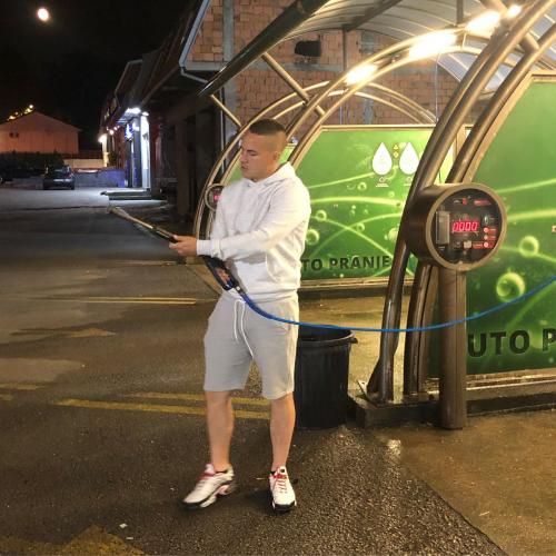 EB45625B-764A-4A7C-AB8C-0164A44C819B