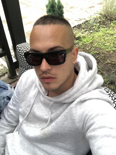 6632C2D9-7002-471C-8222-DBC91D0798C7