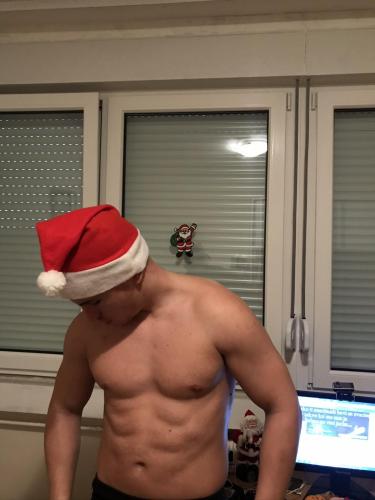 10AAB73D-8947-4060-AF89-16081950D811