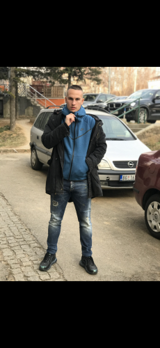 296DD562-C25E-479A-991C-4AE8E6B8956B