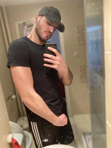 3546B704-F1F1-4FFF-821F-4DB673D65DAA