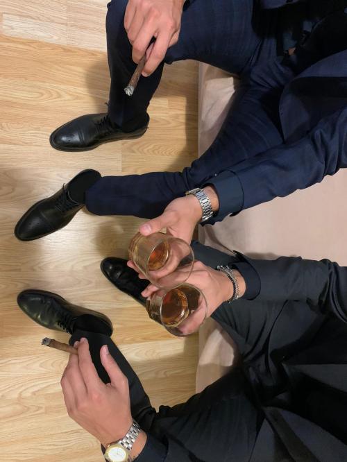 EC628639-C1EE-4637-B300-FBEB8A34D4A6