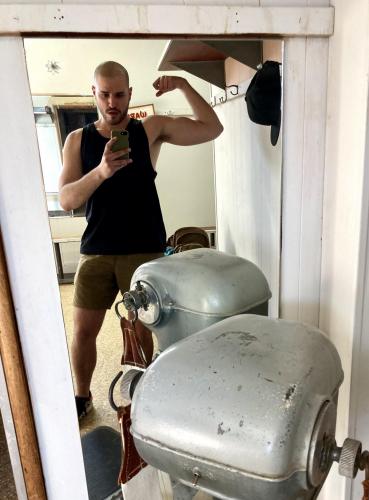 D4797FF9-3A4B-4B38-9C8C-0E75EB55AC86