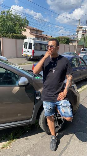 51699718-9453-4684-B358-B4DAF6F1CCC5