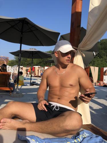 D0FAFF8A-8A0A-436E-8E41-E8716D032DF4