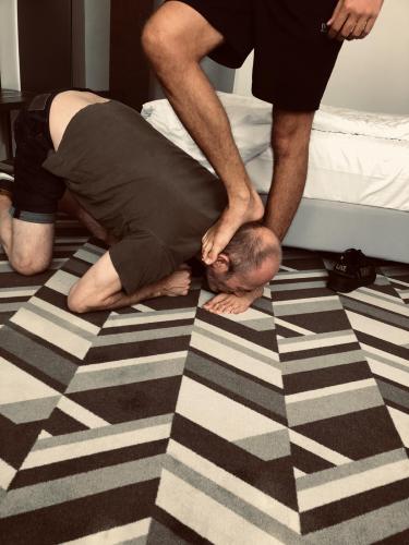 AEB8B87A-230E-4D30-9D55-FBE6F88BDD58