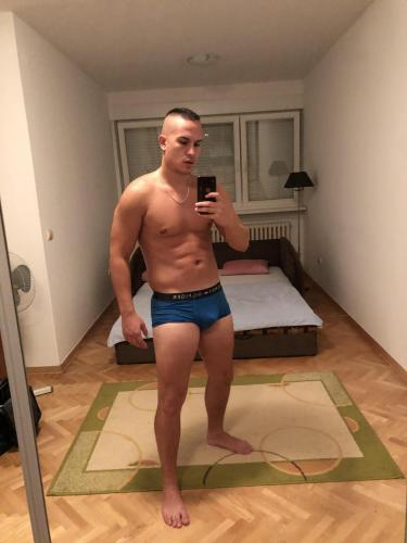 03A725C2-9CC4-4206-A7A8-7B04C47F8012