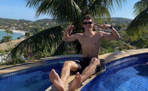 B22F7B9B-08AD-49A1-9C78-B2C45C42499E