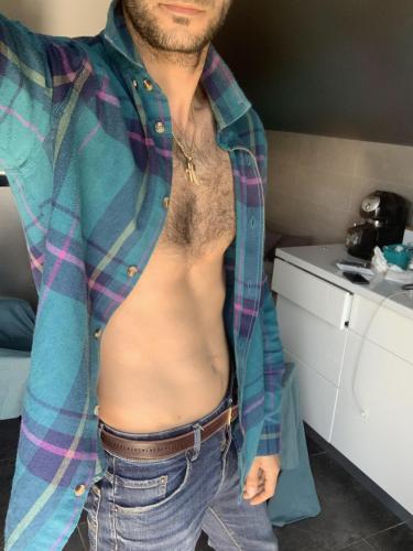 D6292829-AC5C-4B84-A3A3-77E1C4419CD3