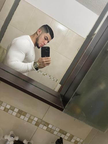 E54F4841-BEA7-4424-A56B-ABD6F4D2031D