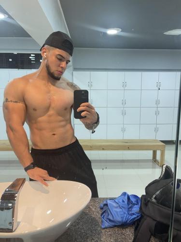 6542F2BE-C934-46E4-A9D7-B89480F484B7