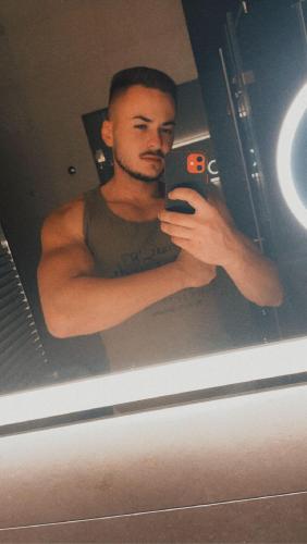 3D43CC9F-992A-4E24-B7CB-1A3F21ED7FF6