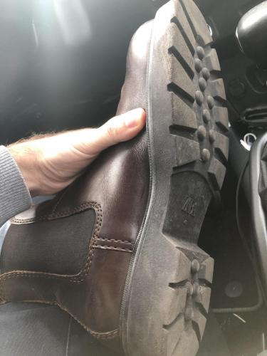 09329EDC-4BCE-49C9-B1D6-BD4B77E68E1E