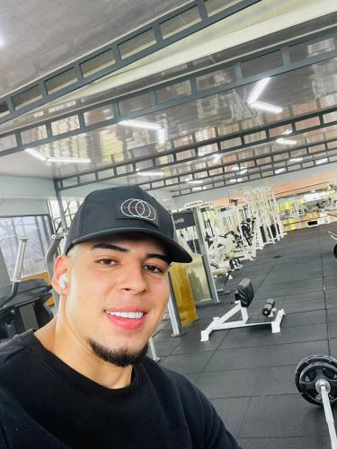 40371661-3f1d-4074-9c6f-5561abfc6d32