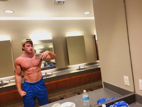 Picsart_22-04-01_17-27-56-547