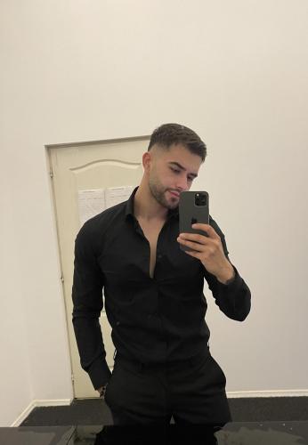 52BA917A-9402-4853-BF05-72A816E87F59