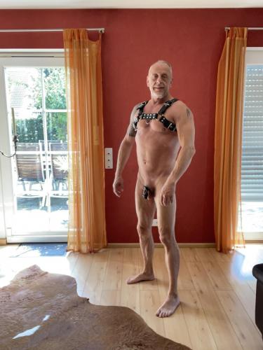 5F2C2AEF-9345-4F8C-B4D1-8D6ECCB2C0AD