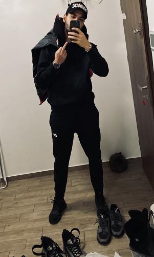 CEBBAE9A-190A-4294-9566-B8EC0CCCB702