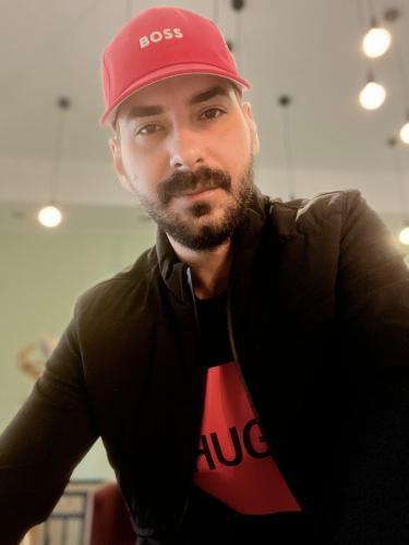 88FBA094-6455-4F92-BC7C-2B3282D43437