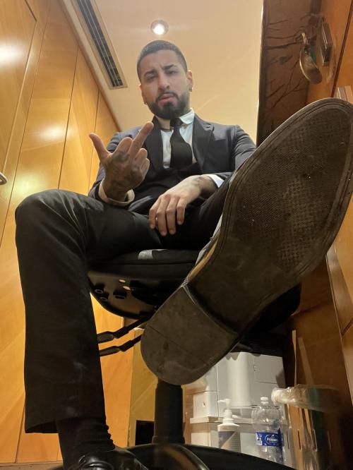 329E5EAB-9D39-421F-BAF1-771EE04F9187