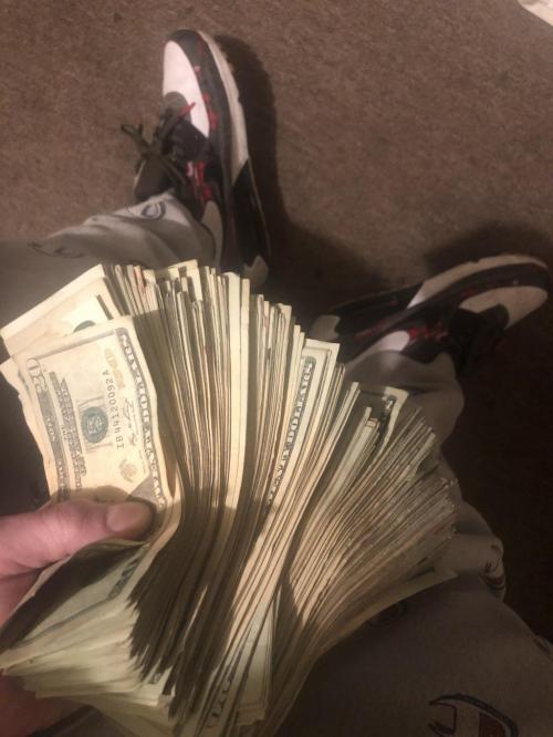 79e90ed23ab84bb5f79675bc31285d81_1024