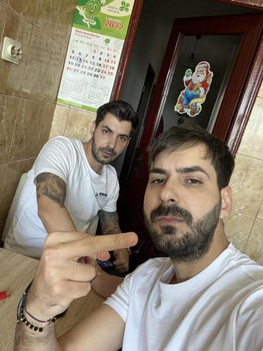 9B8CC2B5-FA13-4C44-981C-5F8E97EE51B4