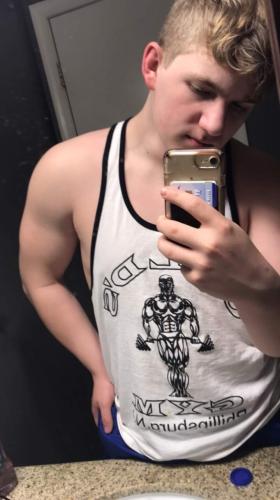 12756832-1209-4ACE-A214-51D364F0C345