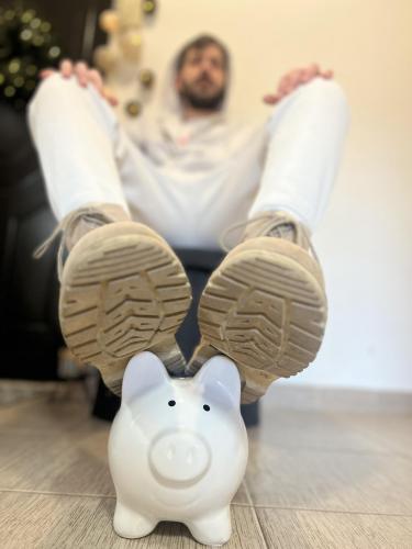 AEFE6EA5-25AE-44F4-9F82-E641CFD8BA08