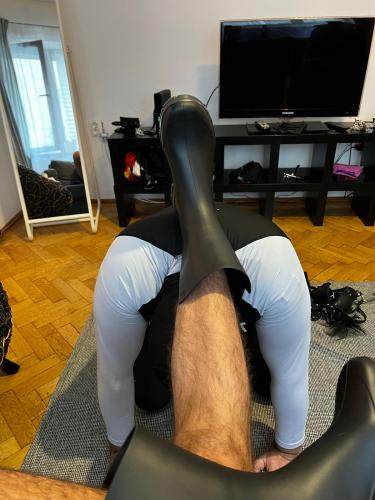 142E1EAF-9E9A-4D8E-8C3B-282D47C869CE